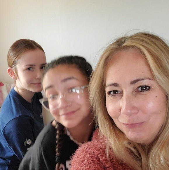 Meet your Posher, Joyce - Picture 1 of 1